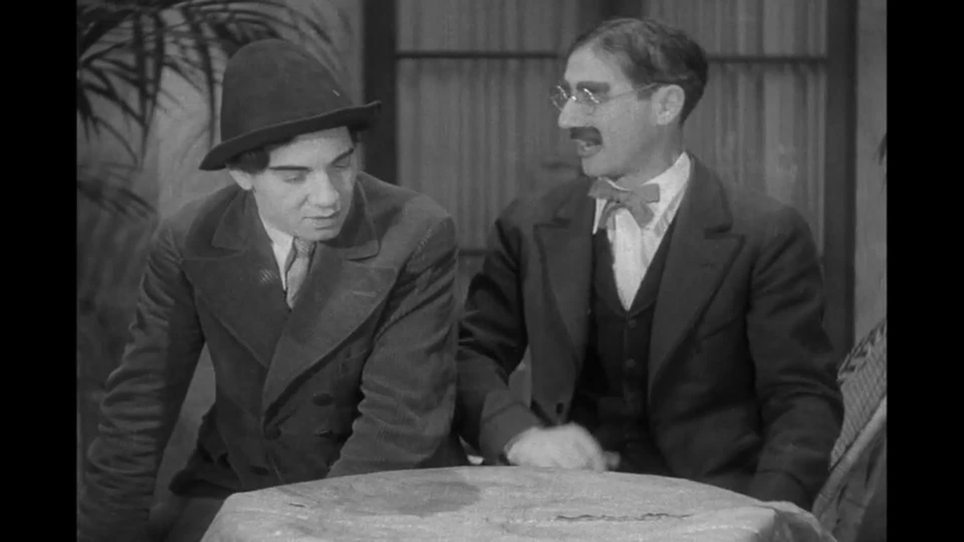 Classic Movies - The Cocoanuts